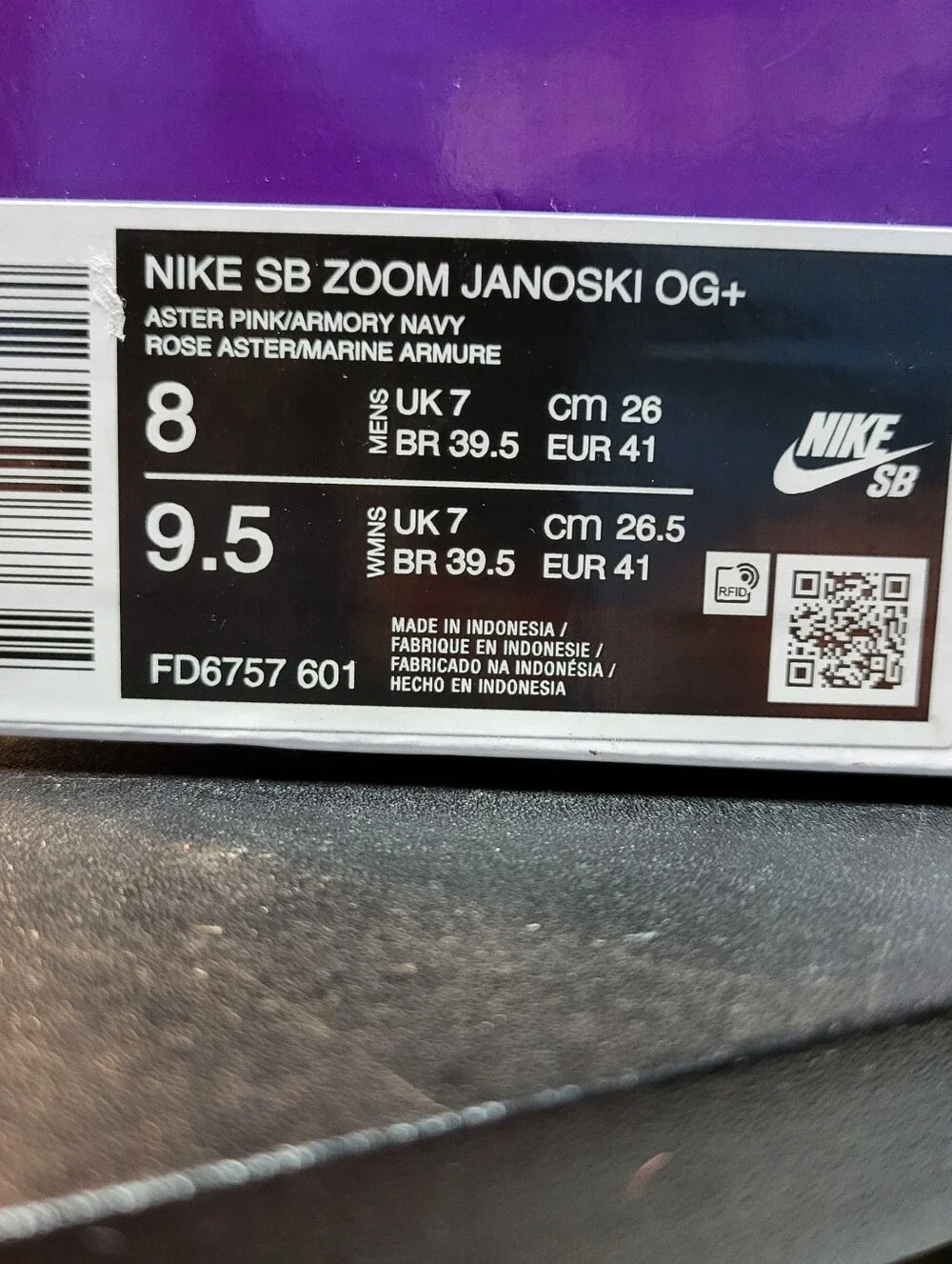 Nike classic low